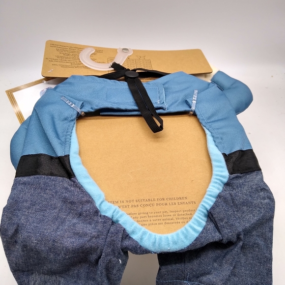 Medium Witchcrafters Mailman Pet Costume - Picture 4 of 4